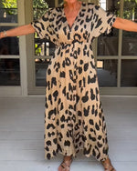 Încarcă imaginea în vizualizatorul Galerie, Rochie din matase cu imprimeu leopard
