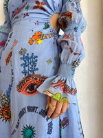 Încarcă imaginea în vizualizatorul Galerie, Rochie tip lanternă graffiti personalizată cu talie scobită
