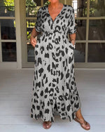 Încarcă imaginea în vizualizatorul Galerie, Rochie din matase cu imprimeu leopard
