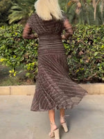 Încarcă imaginea în vizualizatorul Galerie, Rochie maxi elegantă în stil retro boem, cu imprimeu din plasă și decolteu în V

