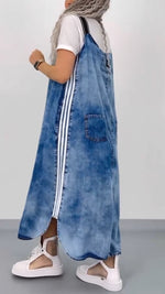 Încarcă imaginea în vizualizatorul Galerie, Rochie de damă din denim cu dungi laterale și decolteu în U
