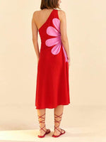 Încarcă imaginea în vizualizatorul Galerie, Rochie midi cu umerii goi și imprimeu floral poziționat
