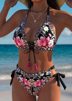 Încarcă imaginea în vizualizatorul Galerie, Bikini triunghi negru cu imprimeu floral și șireturi
