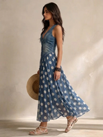 Încarcă imaginea în vizualizatorul Galerie, Rochie cu buline și denim patchwork
