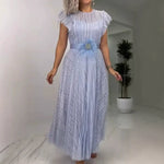 Încarcă imaginea în vizualizatorul Galerie, Rochie slim fit din tifon plisat

