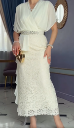 Încarcă imaginea în vizualizatorul Galerie, Rochie ușoară, luxoasă și elegantă, cu volane, model patchwork, în talie

