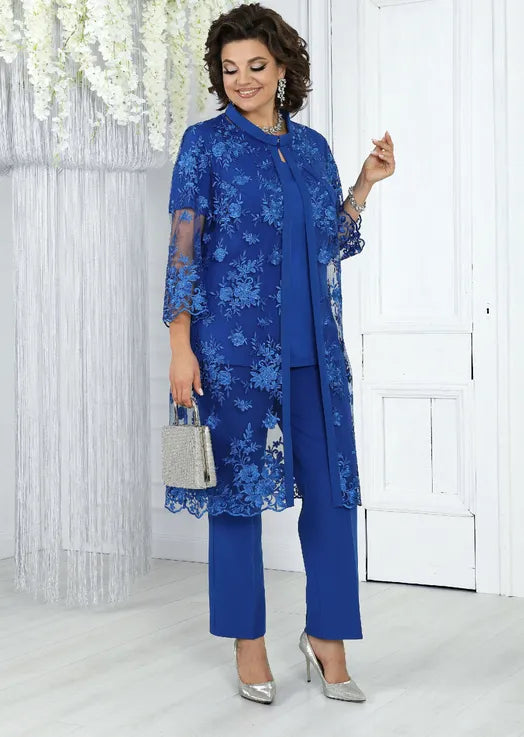 Costum albastru din trei piese elegant și luxos