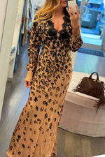 Încarcă imaginea în vizualizatorul Galerie, Rochie elegantă cu imprimeu floral și decolteu în V pentru femei
