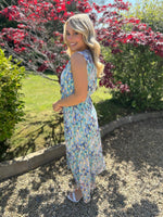 Încarcă imaginea în vizualizatorul Galerie, Rochie florală albastră din șifon
