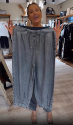 Încarcă imaginea în vizualizatorul Galerie, Pantaloni casual cu picior larg, la modă și versatili, confortabili

