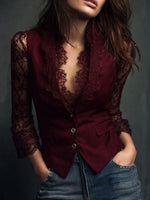 Încarcă imaginea în vizualizatorul Galerie, Top slim fit din dantelă cu straturi false și detalii de vestă

