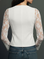 Încarcă imaginea în vizualizatorul Galerie, Top slim fit din dantelă cu straturi false și detalii de vestă
