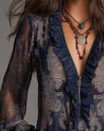 Încarcă imaginea în vizualizatorul Galerie, Cămașă din șifon cu model floral vintage și decolteu în V și fermoar

