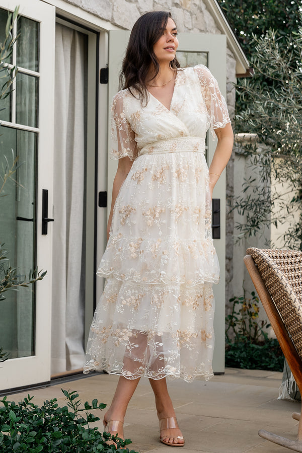 Rochie midi brodata din dantela