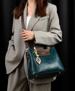 Încarcă imaginea în vizualizatorul Galerie, Fine Red Versatile Durable Leather Tote Handbag
