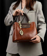 Încarcă imaginea în vizualizatorul Galerie, Fine Red Versatile Durable Leather Tote Handbag
