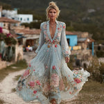 Încarcă imaginea în vizualizatorul Galerie, Rochie din șifon cu decolteu adânc în V și broderie cu mărgele
