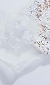 Rochie midi albă în linie A cu decolteu din dantelă