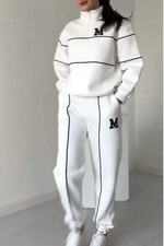 Încarcă imaginea în vizualizatorul Galerie, Costum cu dungi din bumbac, cu decolteu
