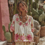 Încarcă imaginea în vizualizatorul Galerie, Tricou de in pentru femei cu broderie florală vintage
