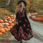 Încarcă imaginea în vizualizatorul Galerie, Rochie maxi din catifea cu broderie de trandafiri
