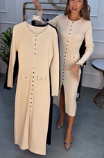 Încarcă imaginea în vizualizatorul Galerie, Rochie slim fit din tricot cu decolteu în V
