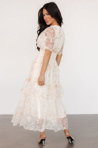 Rochie midi brodata din dantela
