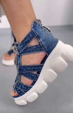 Încarcă imaginea în vizualizatorul Galerie, Fashion denim hollow beach sandals
