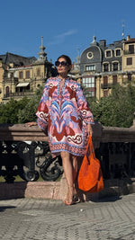 Încarcă imaginea în vizualizatorul Galerie, Rochie de mătase cu model vintage

