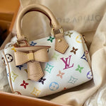Încarcă imaginea în vizualizatorul Galerie, Geantă crossbody Nano Speedy albă cu inscripții colorate Murakami
