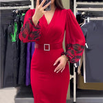 Încarcă imaginea în vizualizatorul Galerie, 🎅Rochie roșie de modă pentru femei cu decolteu în V
