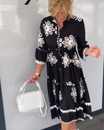 Încarcă imaginea în vizualizatorul Galerie, Rochie cu imprimeu floral si maneci 3/4
