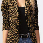 Încarcă imaginea în vizualizatorul Galerie, Jachetă elegantă cu mâneci lungi, cu imprimeu leopard, cu nasturi, cu umeri cu pernițe
