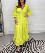 Încarcă imaginea în vizualizatorul Galerie, Rochie midi cu broderie englezească și mâneci strânse
