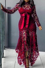 Încarcă imaginea în vizualizatorul Galerie, Rochie scobită din dantelă, cu mâneci lungi și decolteu neregulat
